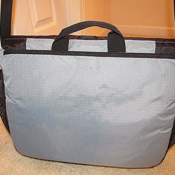 Timberland Blue Outdoor Laptop bag (Brand new) - Picture 3 of 8